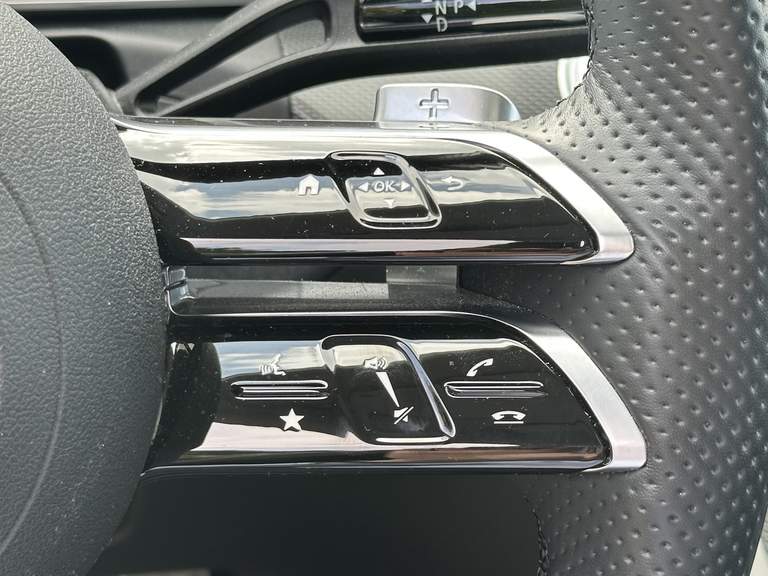 Mercedes-Benz Mercedes-Benz
