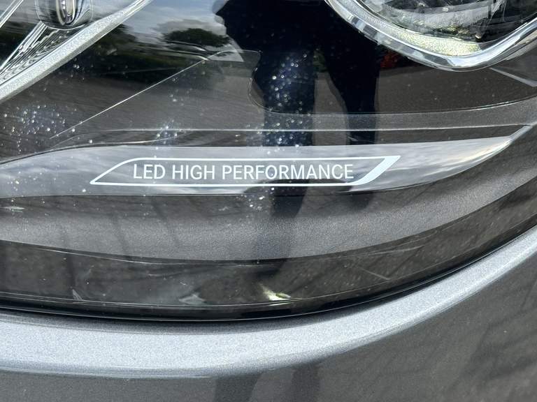 Mercedes-Benz Mercedes-Benz