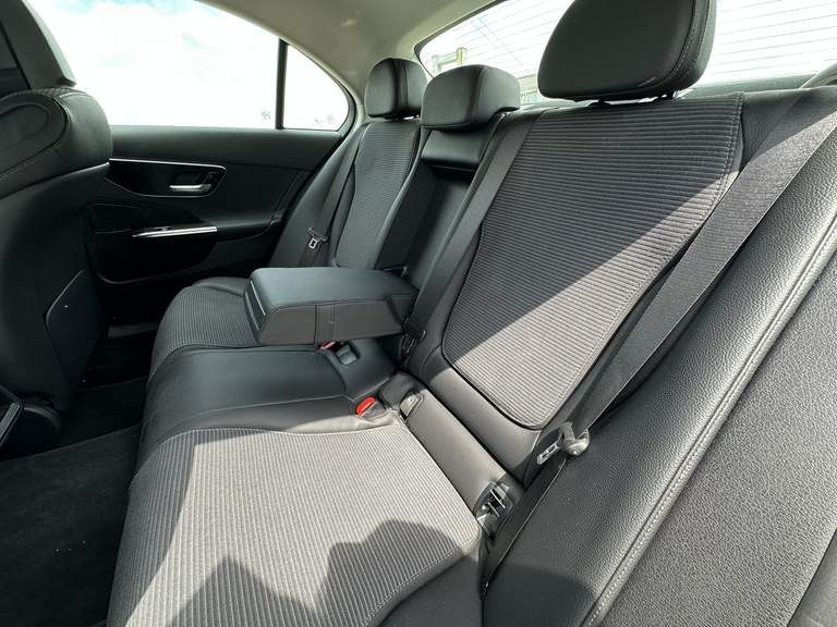 Mercedes-Benz Mercedes-Benz