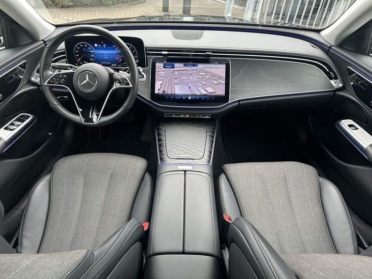 Mercedes-Benz Mercedes-Benz