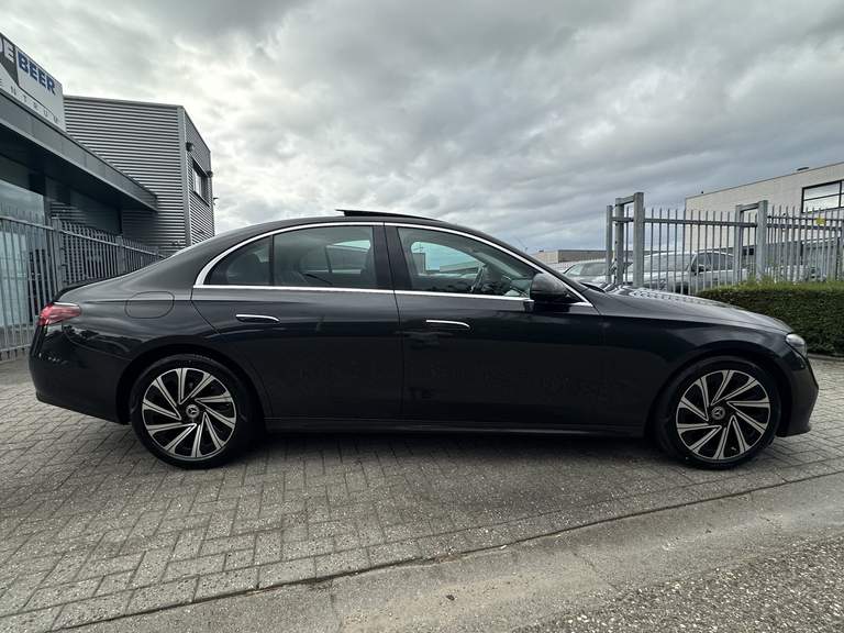 Mercedes-Benz Mercedes-Benz