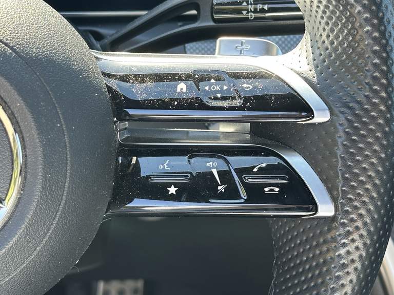 Mercedes-Benz Mercedes-Benz