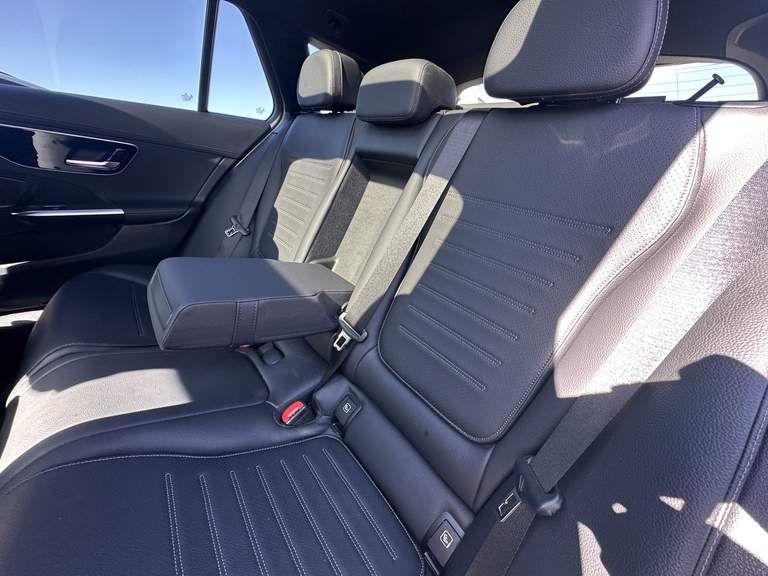 Mercedes-Benz Mercedes-Benz