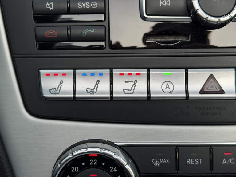 Mercedes-Benz Mercedes-Benz