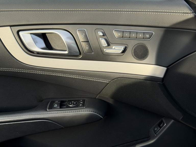 Mercedes-Benz Mercedes-Benz