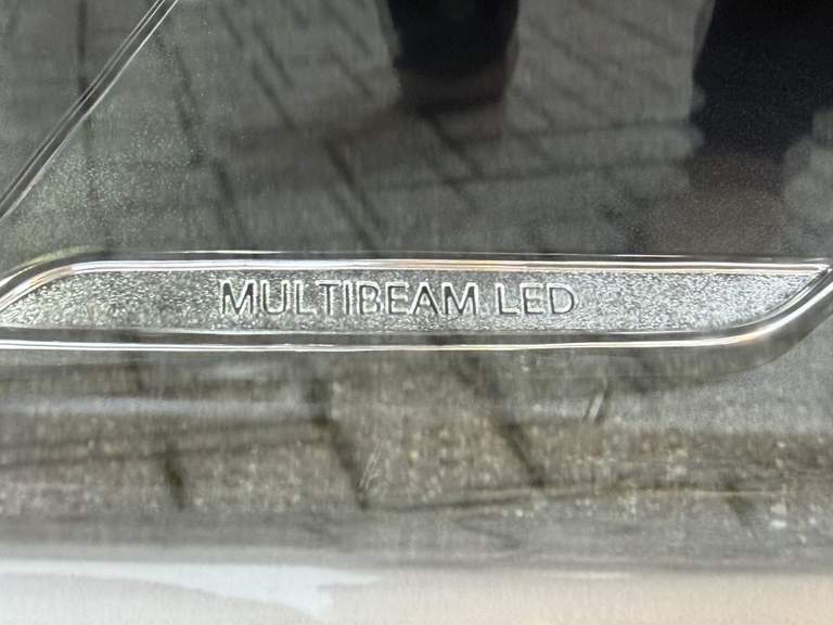 Mercedes-Benz Mercedes-Benz