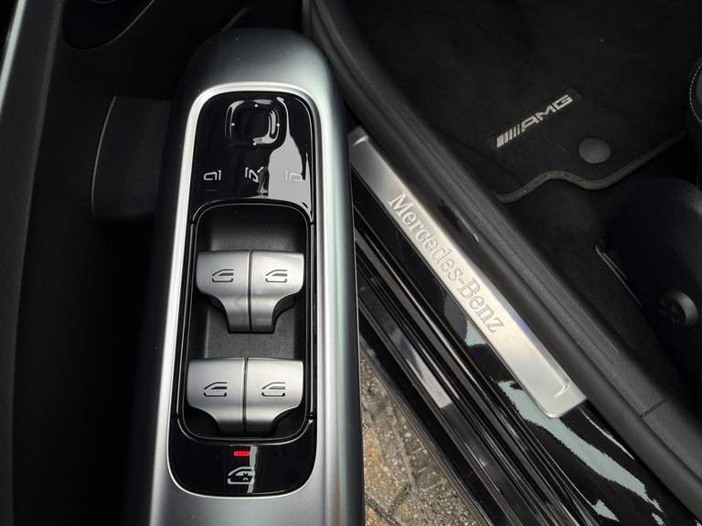 Mercedes-Benz Mercedes-Benz