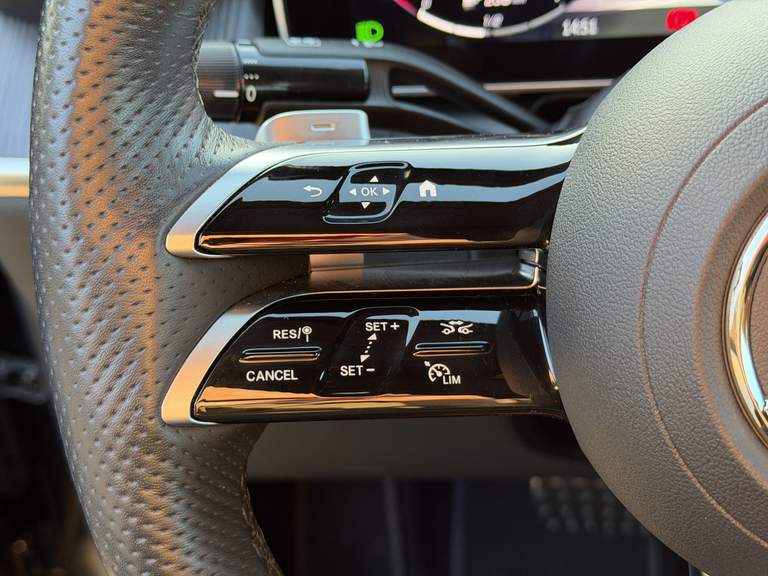 Mercedes-Benz Mercedes-Benz