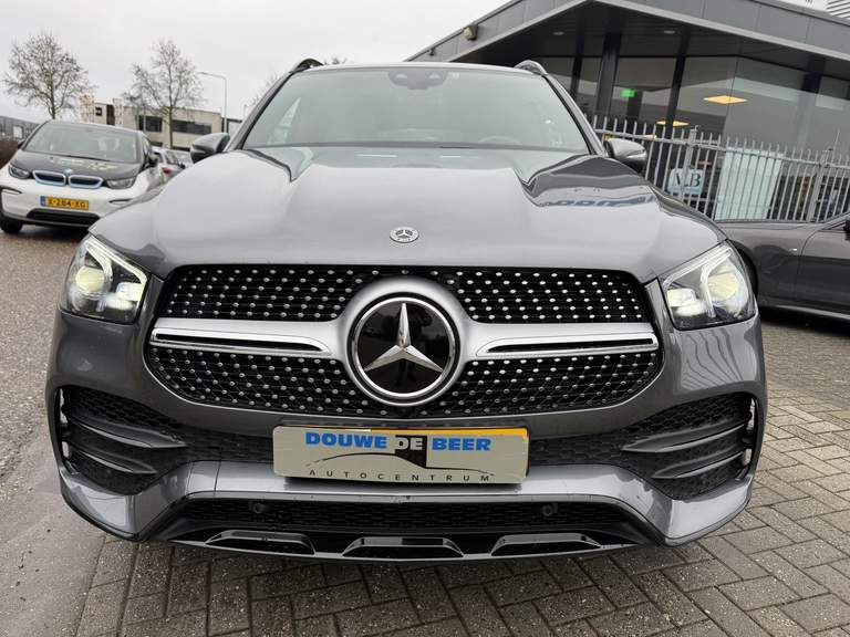 Mercedes-Benz Mercedes-Benz