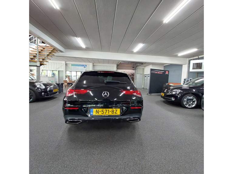 Mercedes-Benz Mercedes-Benz