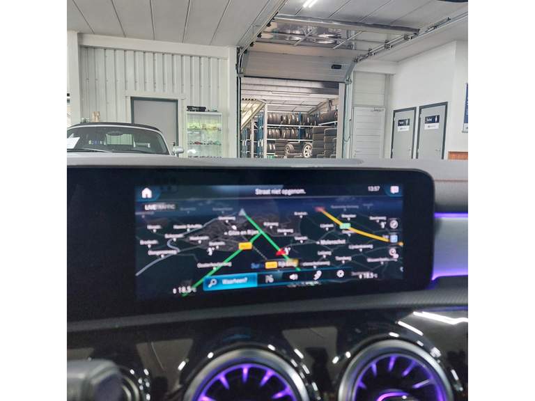 Mercedes-Benz Mercedes-Benz
