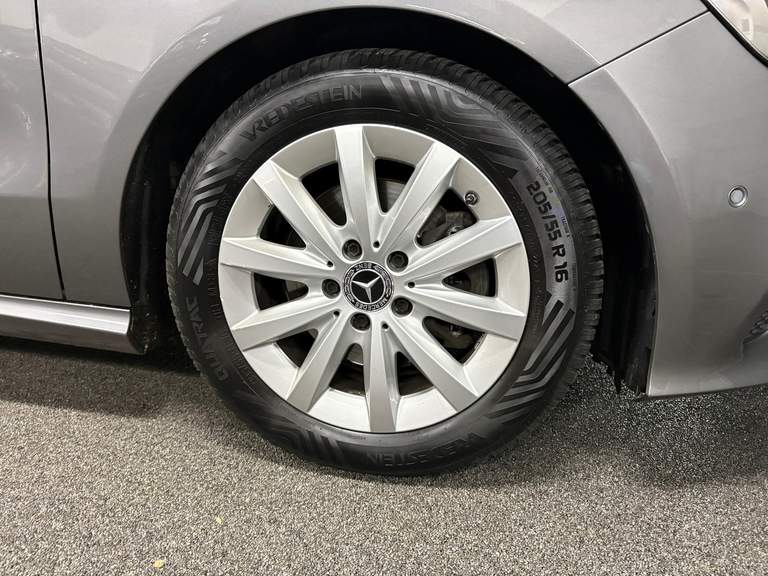 Mercedes-Benz Mercedes-Benz