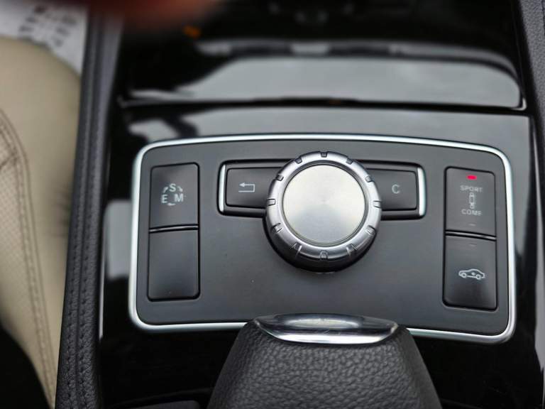 Mercedes-Benz Mercedes-Benz