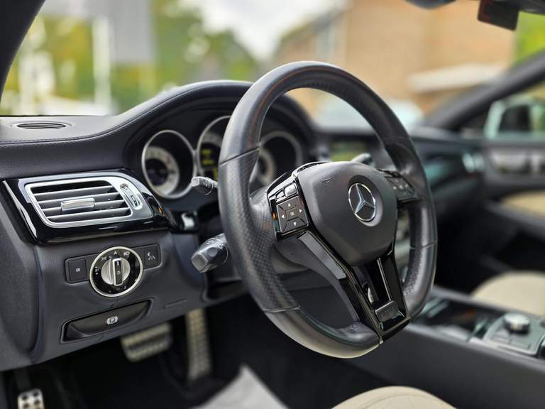 Mercedes-Benz Mercedes-Benz