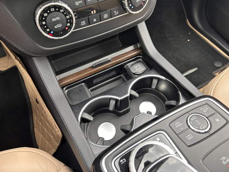 Mercedes-Benz Mercedes-Benz