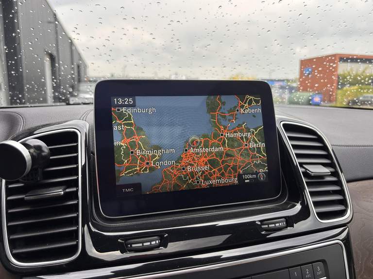 Mercedes-Benz Mercedes-Benz