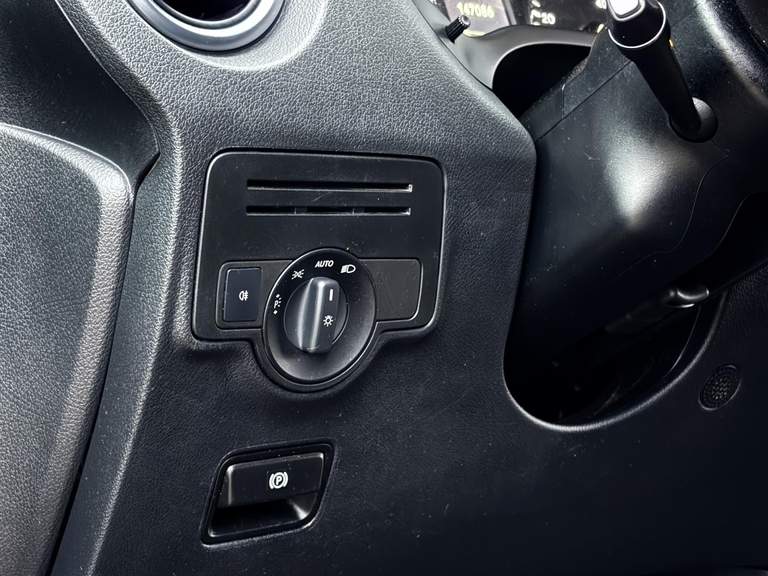 Mercedes-Benz Mercedes-Benz