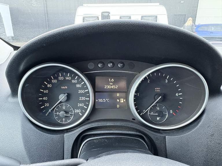 Mercedes-Benz Mercedes-Benz