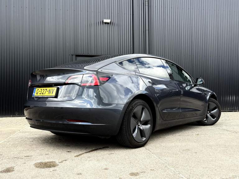 Tesla Tesla