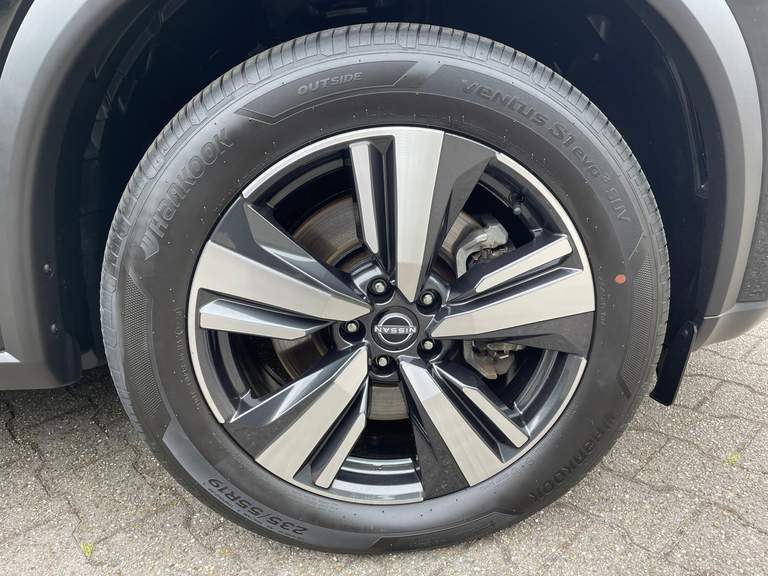 Nissan Nissan