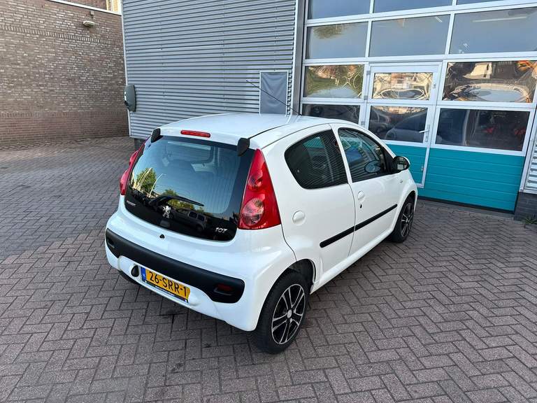 Peugeot Peugeot