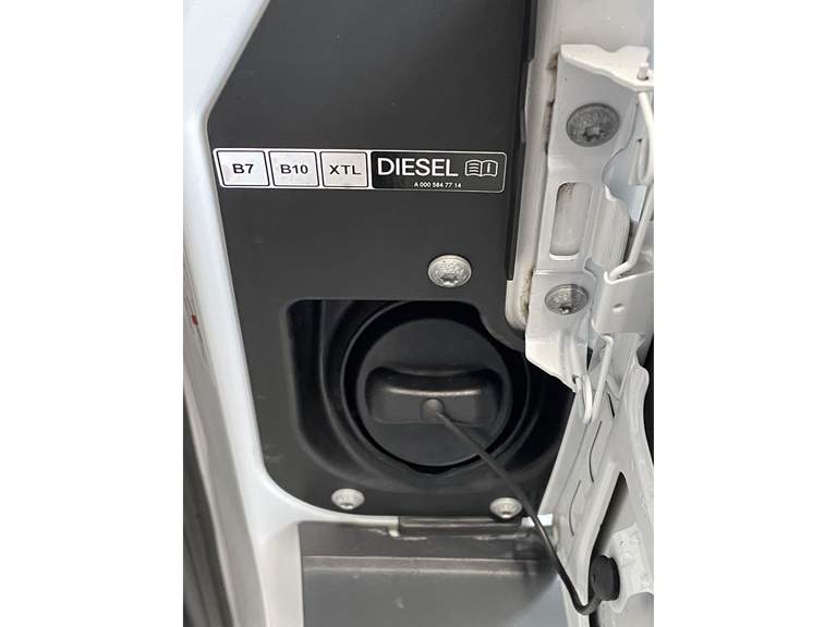 Mercedes-Benz Mercedes-Benz