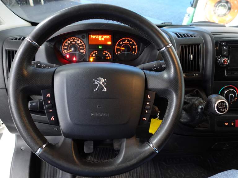 Peugeot Peugeot