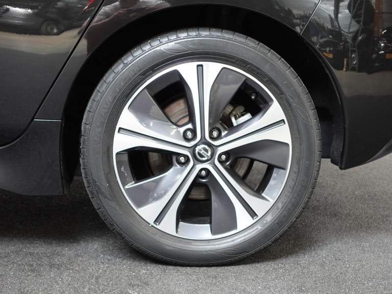 Nissan Nissan