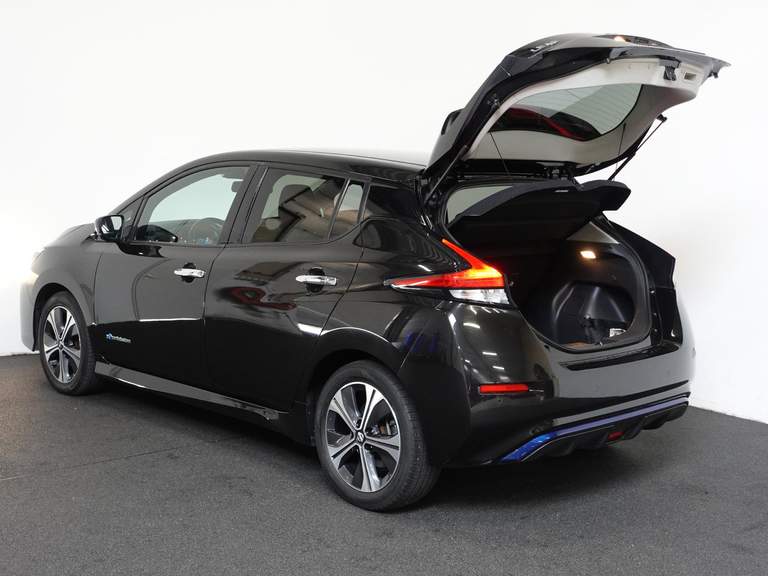 Nissan Nissan