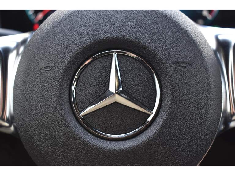 Mercedes-Benz Mercedes-Benz