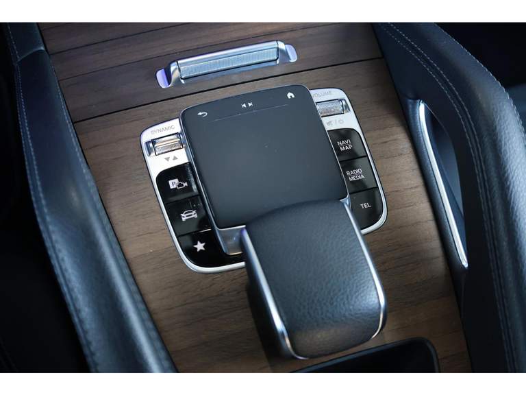 Mercedes-Benz Mercedes-Benz