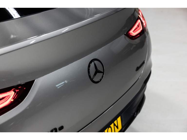 Mercedes-Benz Mercedes-Benz