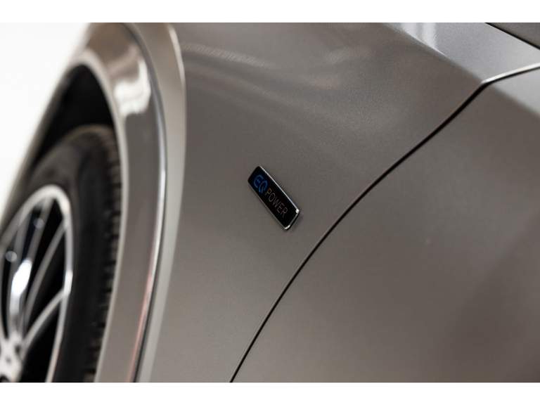 Mercedes-Benz Mercedes-Benz