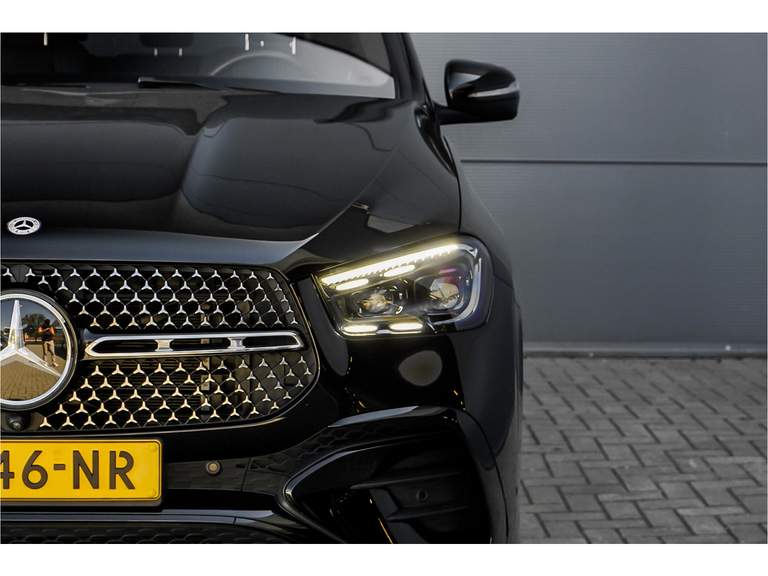 Mercedes-Benz Mercedes-Benz