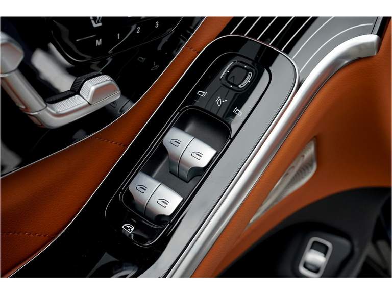 Mercedes-Benz Mercedes-Benz