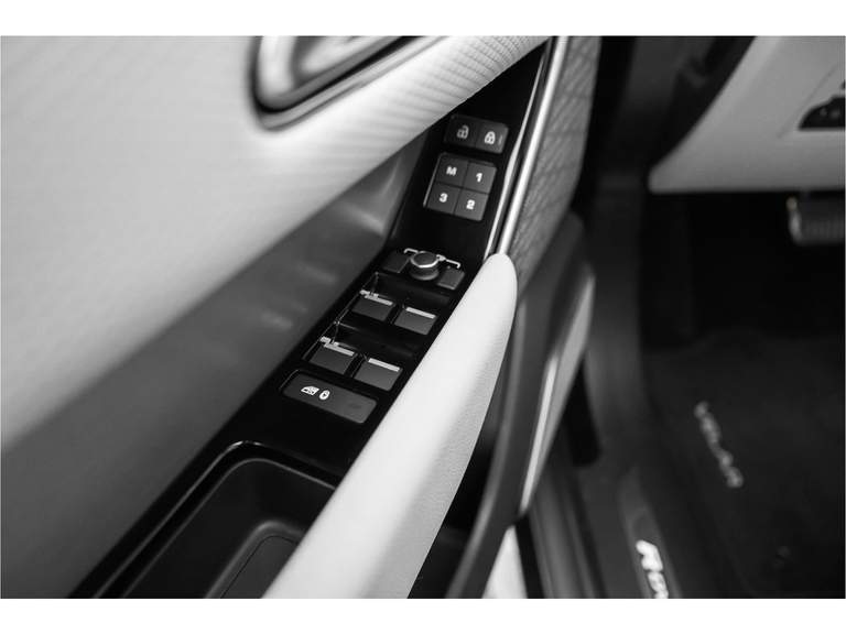 Land Rover Land Rover