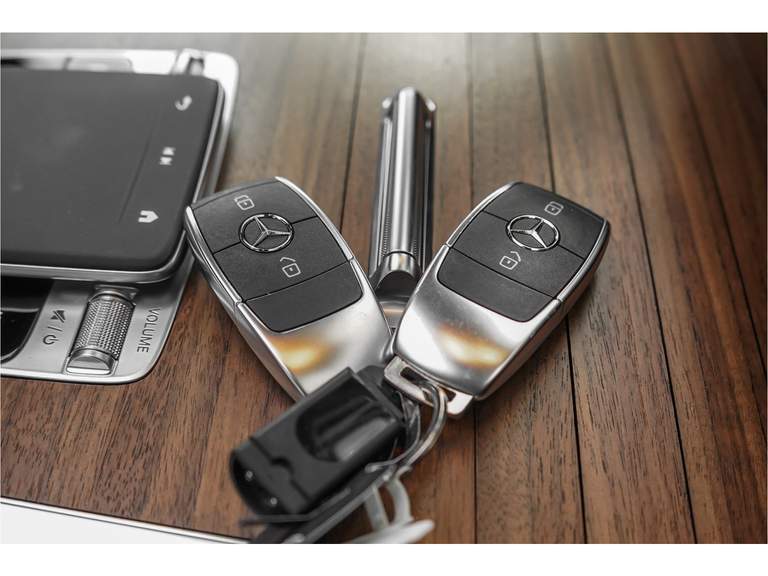 Mercedes-Benz Mercedes-Benz