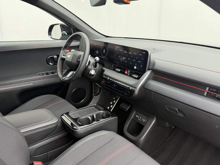 Hyundai Hyundai