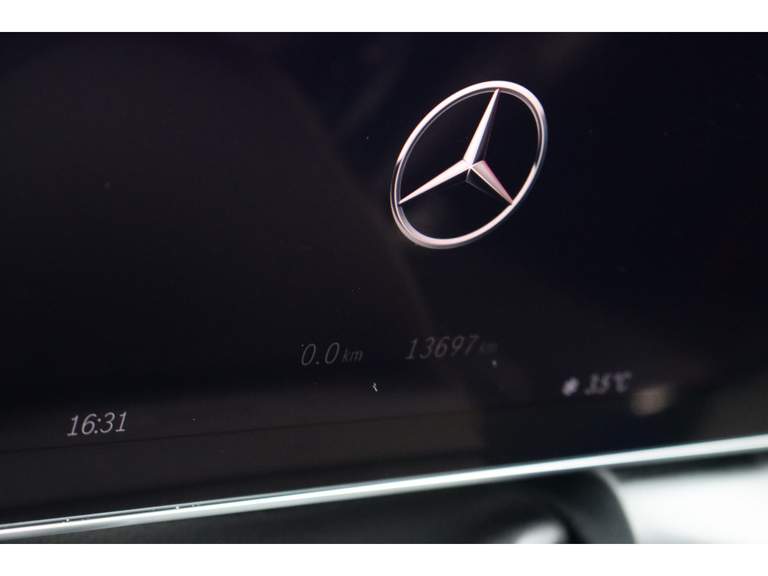 Mercedes-Benz Mercedes-Benz