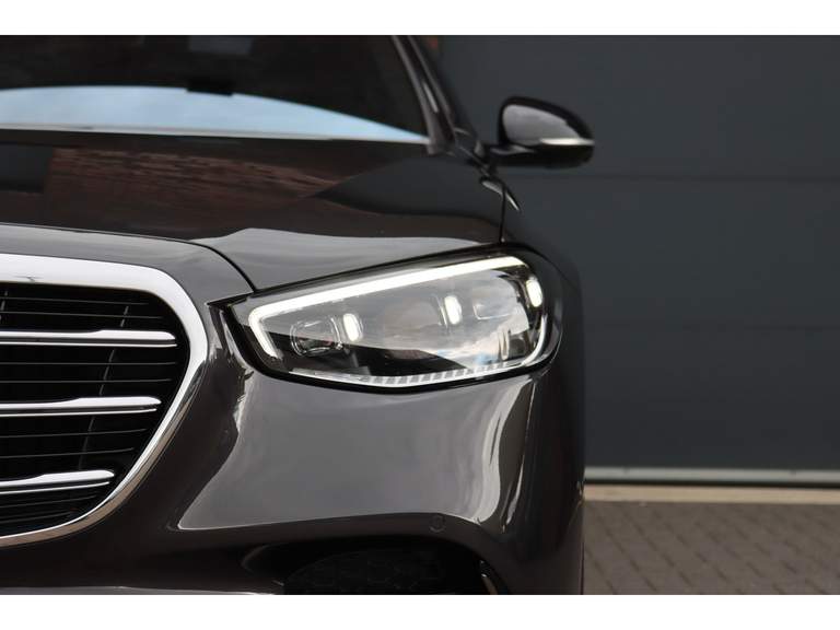 Mercedes-Benz Mercedes-Benz