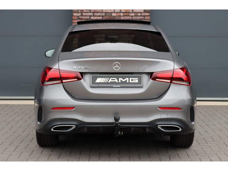 Mercedes-Benz Mercedes-Benz