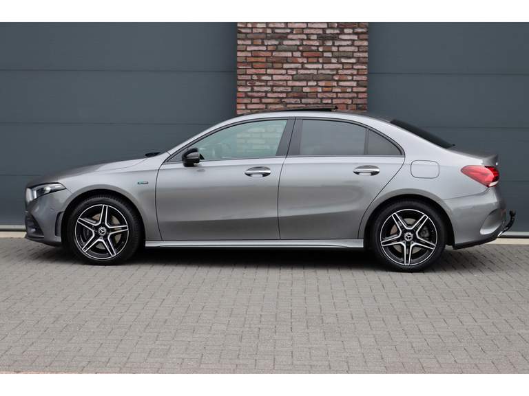 Mercedes-Benz Mercedes-Benz