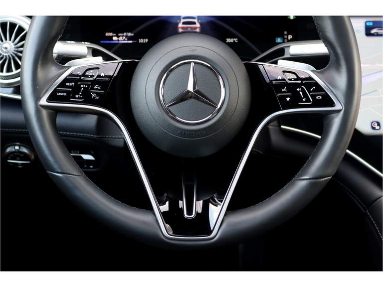 Mercedes-Benz Mercedes-Benz
