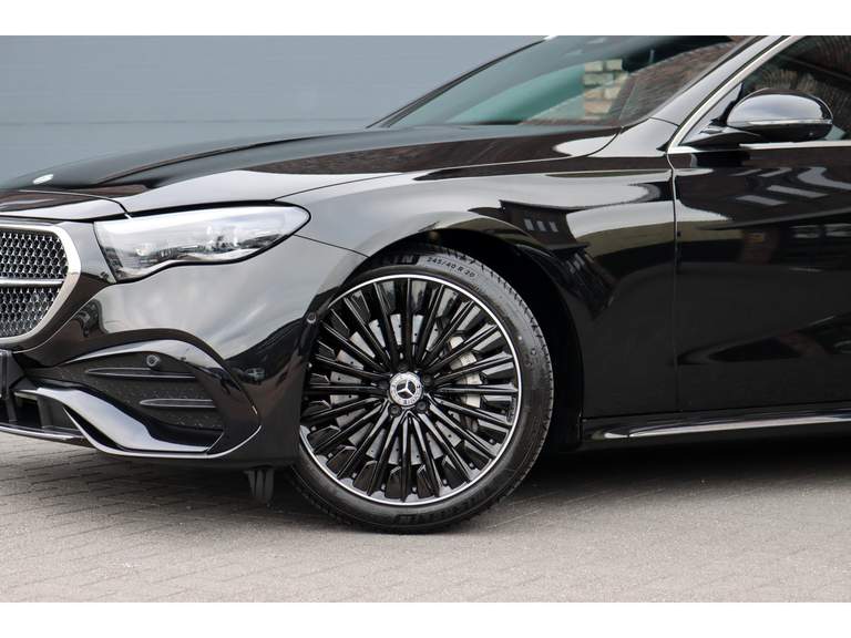 Mercedes-Benz Mercedes-Benz