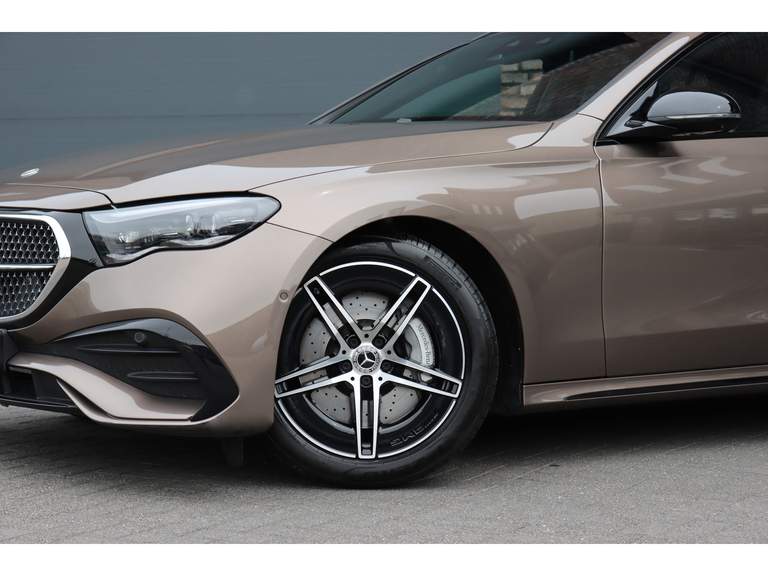 Mercedes-Benz Mercedes-Benz