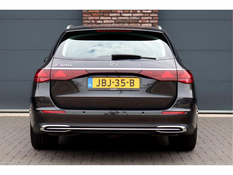 Mercedes-Benz Mercedes-Benz