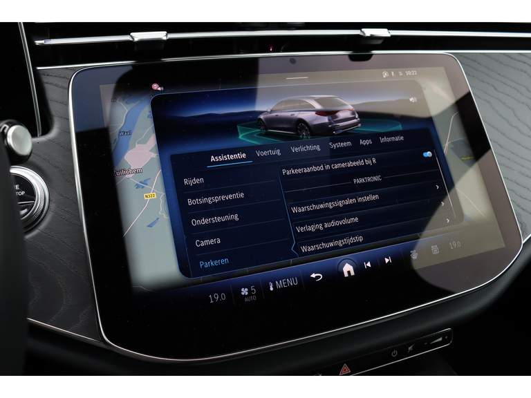 Mercedes-Benz Mercedes-Benz