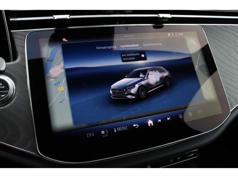 Mercedes-Benz Mercedes-Benz