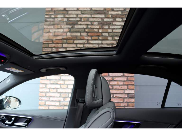 Mercedes-Benz Mercedes-Benz