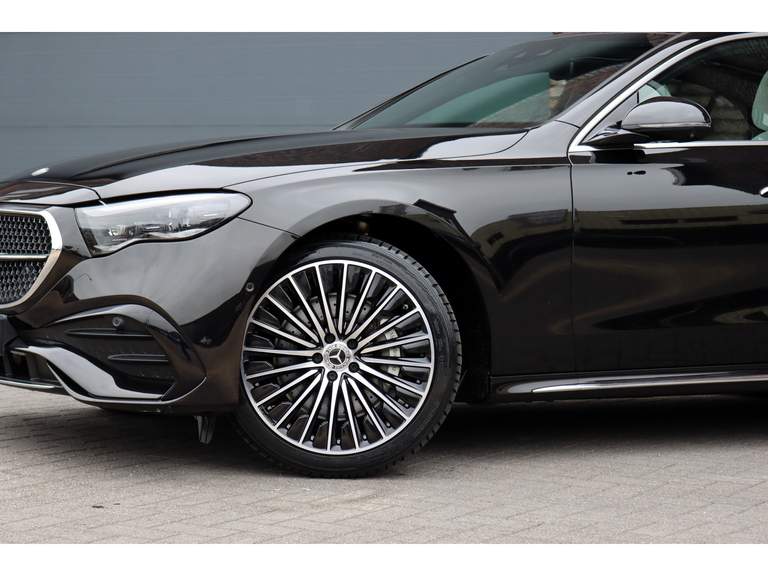 Mercedes-Benz Mercedes-Benz